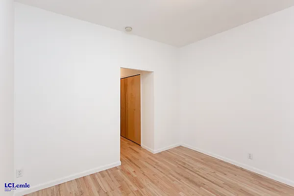 Rented by LC Lemle Real Estate Group | media 4