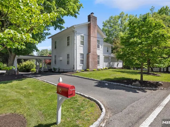 16 Pascack Rd, Woodcliff Lake, NJ 07677