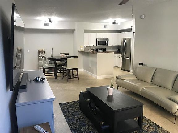 3rd image of 560 S Sapodilla Ave APT 101