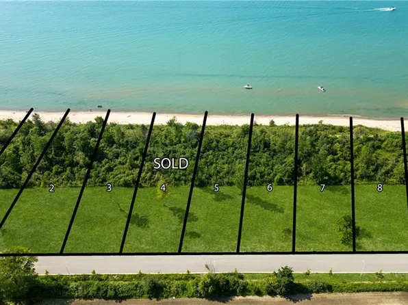 7023 Blue Coast Hts, Plympton Wyoming, ON N0N 1E0