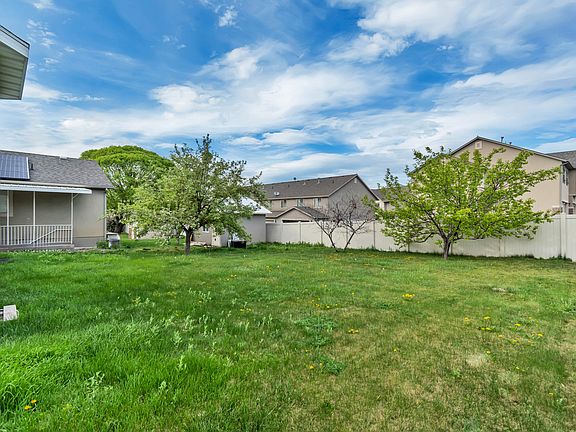 4th image of 1118 N Ridge Ct