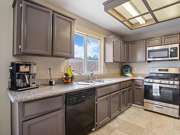 3rd image of 2104 Sunny Creek Ct