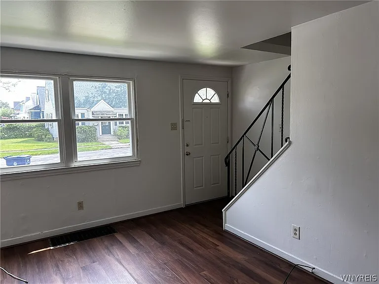 680 Taunton Pl #680 — Photo 2