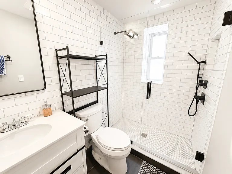 8 Bartlett St #2 — Photo 10
