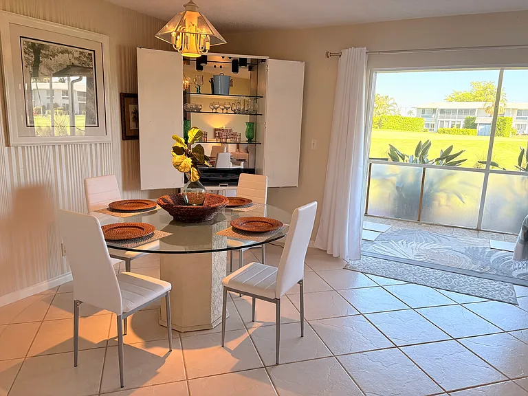 269 Palm Dr #3 — Photo 20
