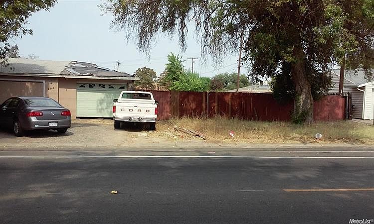 2nd image of 2235 Edison Ave