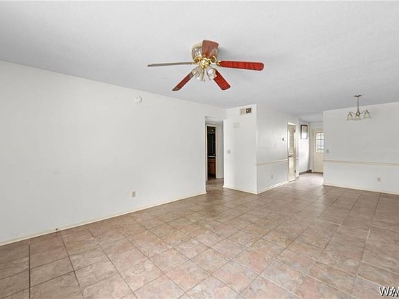 3rd image of 615 33rd St E