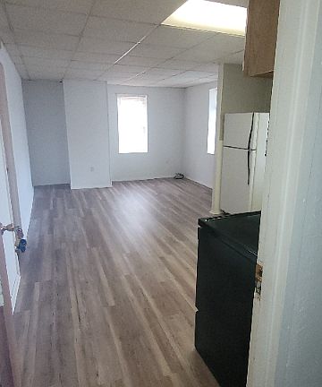 2nd image of 117 Wilkes St APT 3