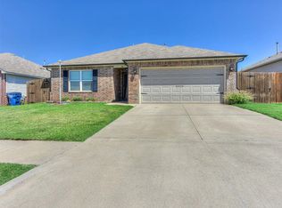1804 Schooner Rd, El Reno, OK 73036