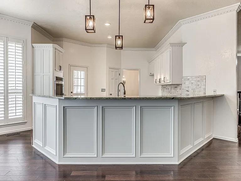 1104 Fox Lake Ln — Photo 10
