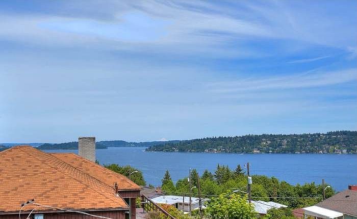 Beautiful Lake WA views