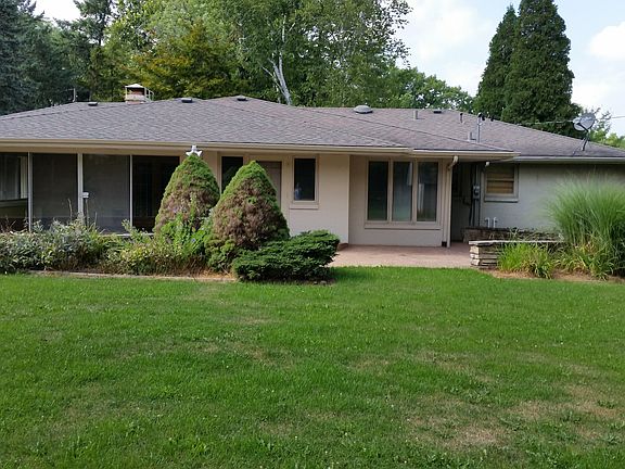 2nd image of 2017 Hillside Dr