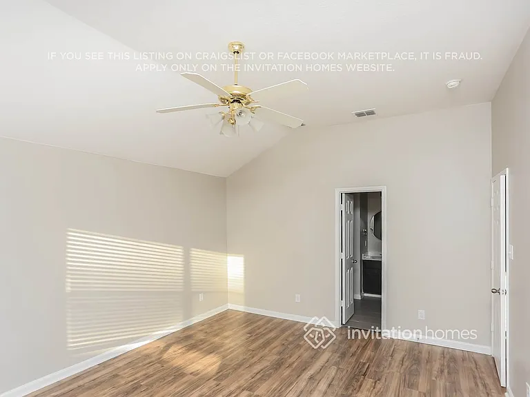 8117 Hennessey Trl — Photo 13