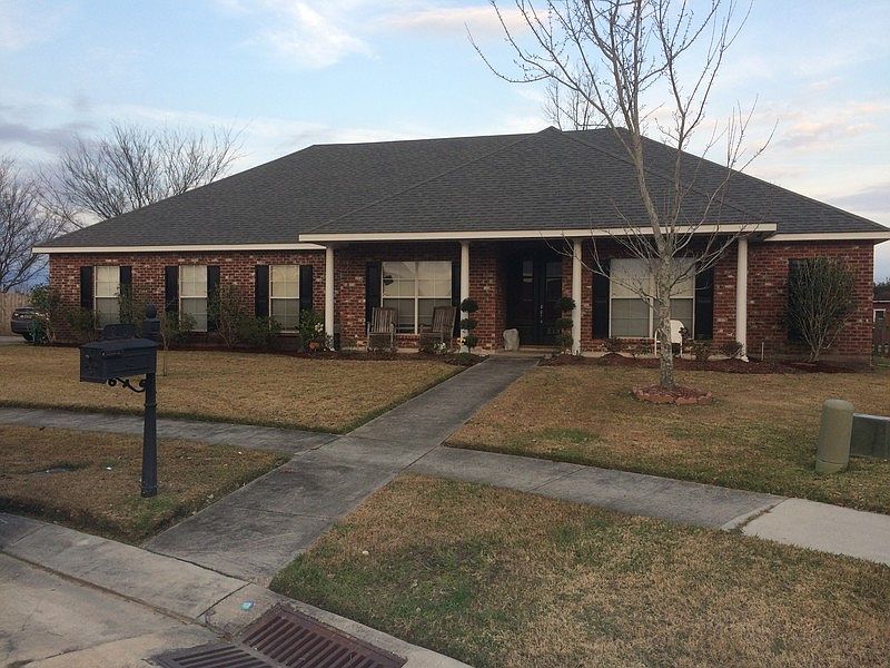 1st image of 213 Liza Ct