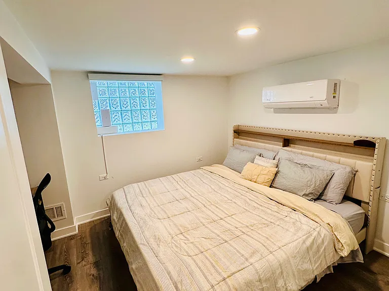 5333 W Foster Ave #1 — Photo 10