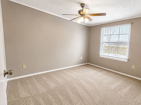 5th image of 801 Jetty Ct