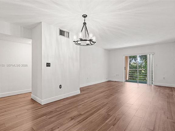 4th image of 15888 SW 95th Ave APT 317