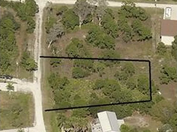 8810 Kodiak Ct, Saint James City, FL 33956