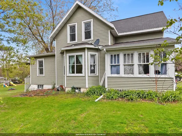 63 N 12th St, Clintonville, WI 54929