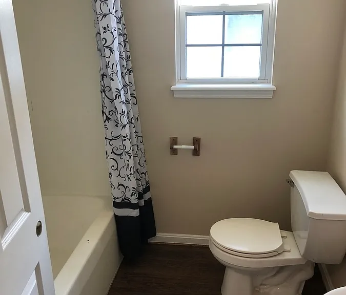 3449 Powell Ave — Photo 10