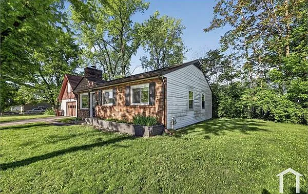 3 bed, 884 sqft, $1,625 — Photo 3