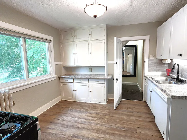 1203 Chandler St #1205-4B — Photo 21