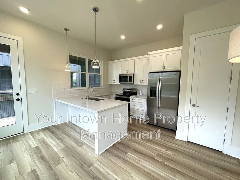 1135 Knight Walk NW — Photo 6