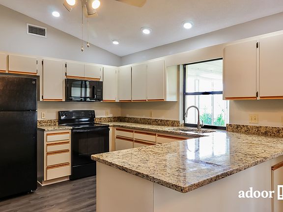 2nd image of 7511 Floral Cir E