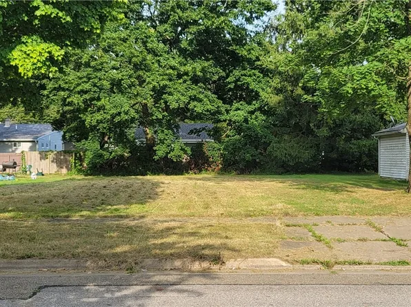 1179 Seward Ave, Akron, OH 44320