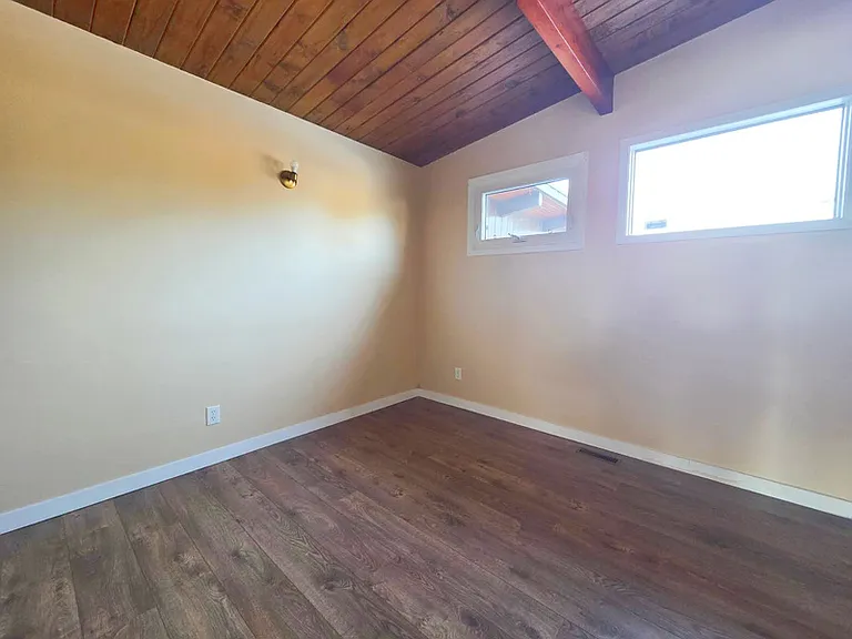 8820 Meadowlark Rd NW — Photo 8