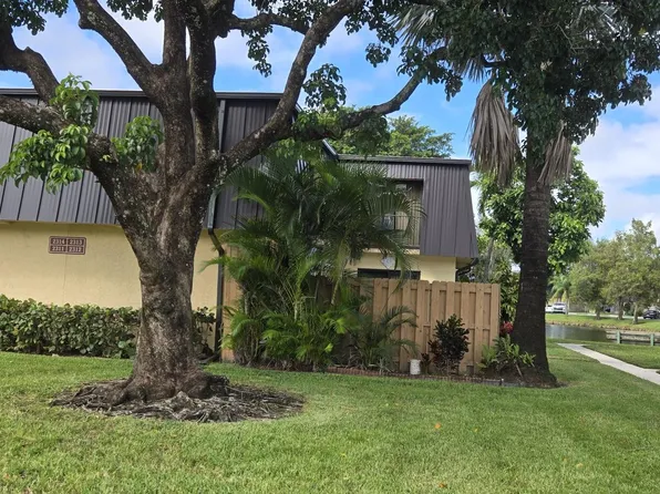 2312 Waterside Drive #38-B, Lake Worth, FL 33461
