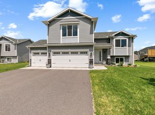 907 5th St NE, Rice, MN 56367