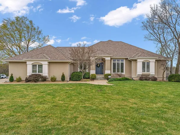 4235 SW Aylesbury Rd, Topeka, KS 66610