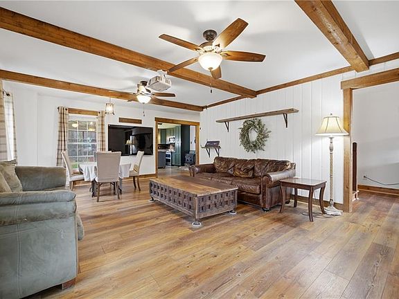 3rd image of 2805 Bunch Walnuts Rd