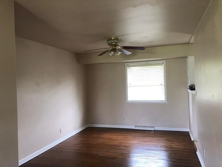 6927 Newburg Rd — Photo 12
