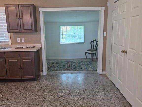 5th image of 2103 MANTILLA AVENUE