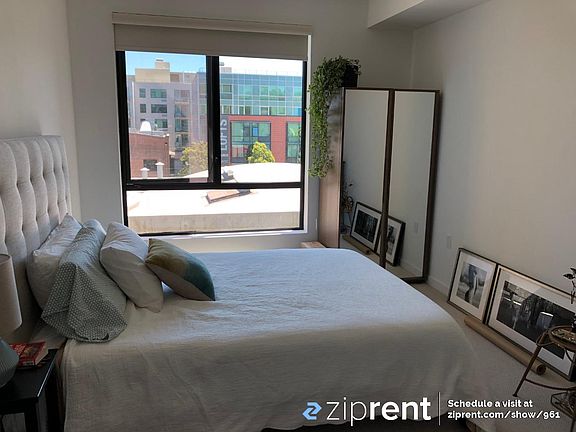 3rd image of 815 Tennessee St #210