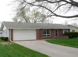 1923 Washington St, Beatrice, NE 68310