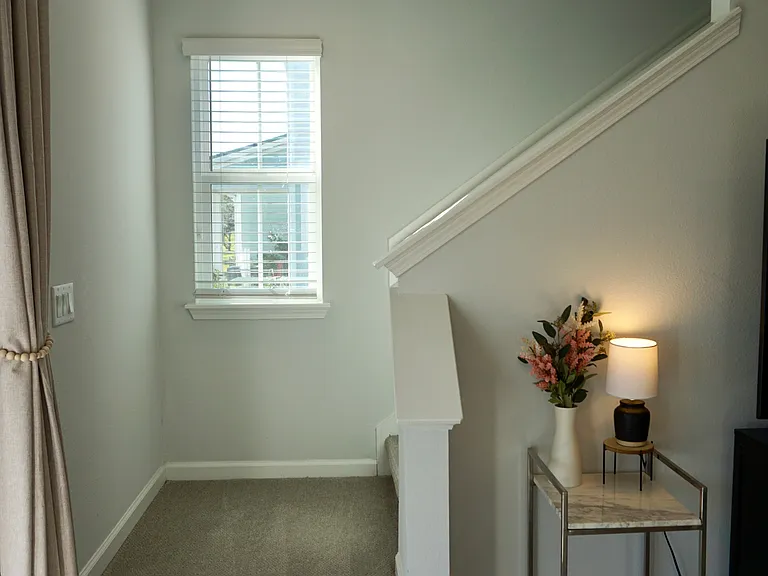 250 Brandon Lakes Dr — Photo 16