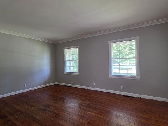 4th image of 404 Elizabeth Ave