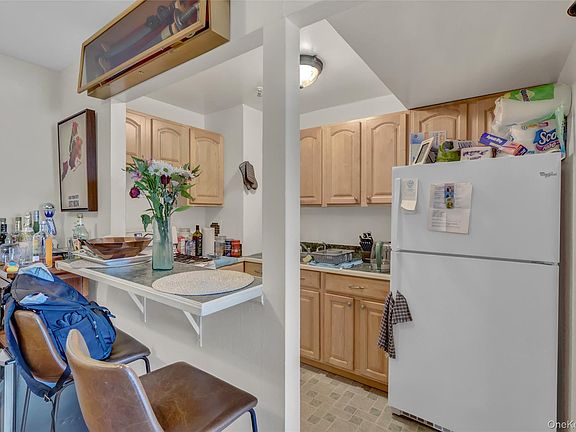 4th image of 20 Wendell Street #26E