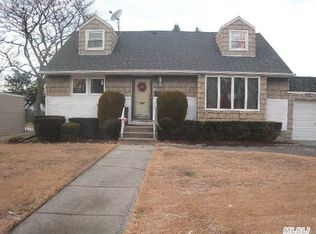 821 Sunshine Ave, West Hempstead, NY 11552
