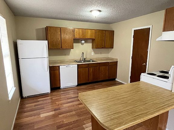 5th image of 1383 W McNeill St #5