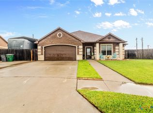 611 Glenmore St, Victoria, TX 77904