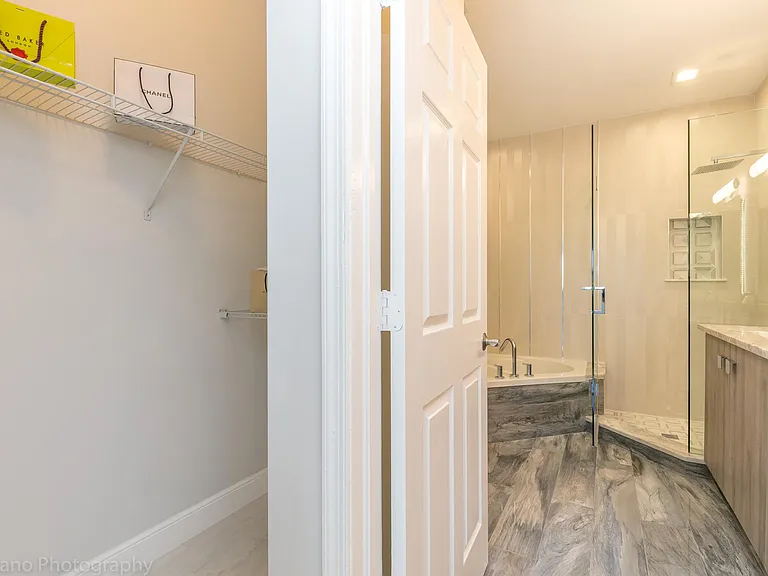 621 NE 8th Ave — Photo 38