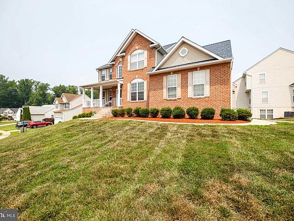 4th image of 203 Williamsburg Cir
