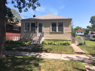 13911 S Dearborn St, Riverdale, IL 60827