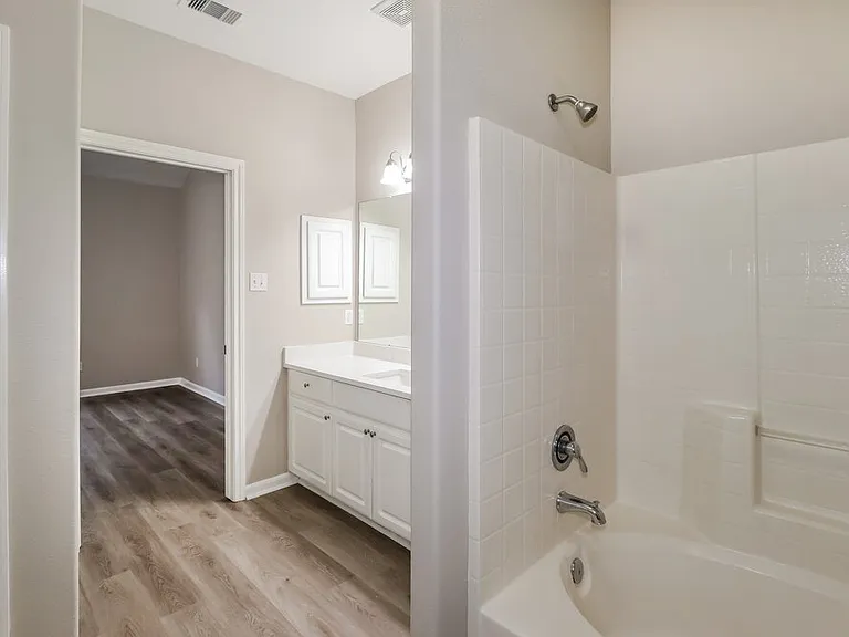 999 Arbor Way — Photo 13
