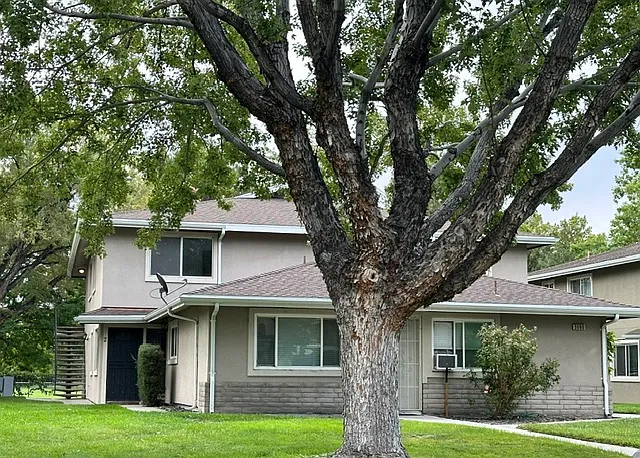 5060 Tahiti Way #2