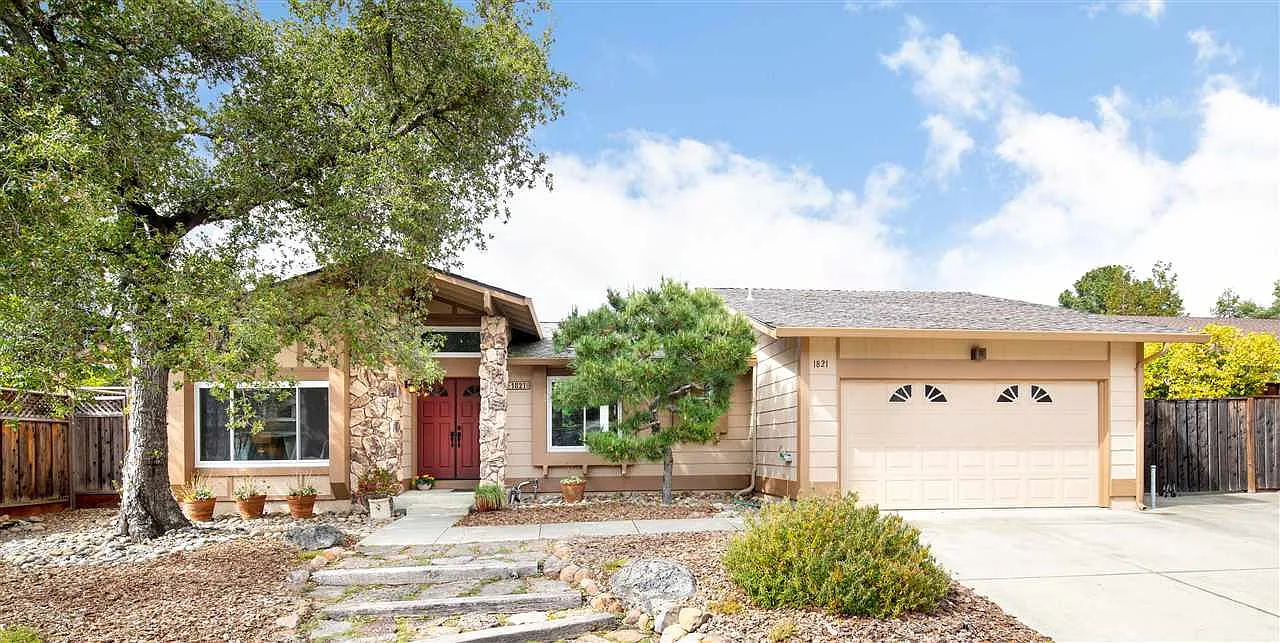 1821 Yolanda Cir photo 1